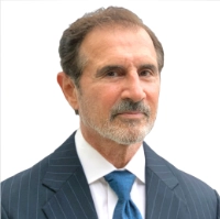 Headshot of Jeffrey Lipton